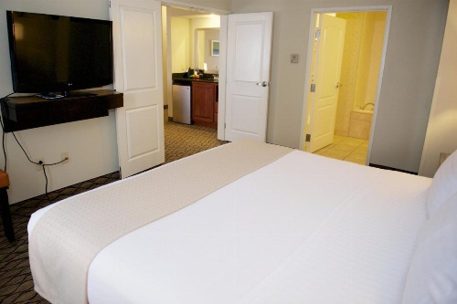 Holiday Inn Effingham image 6